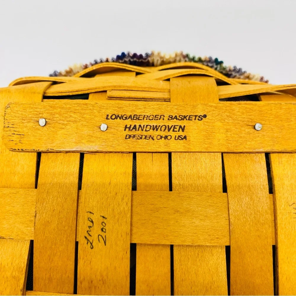 Longaberger Basket W/ Lid Plastic Liner & Plaid Cloth Liner 7.5 inches Across